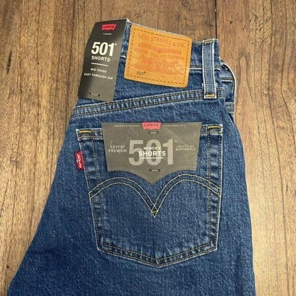 Levi's 501 Mid Thigh Shorts - Picture 10 of 11